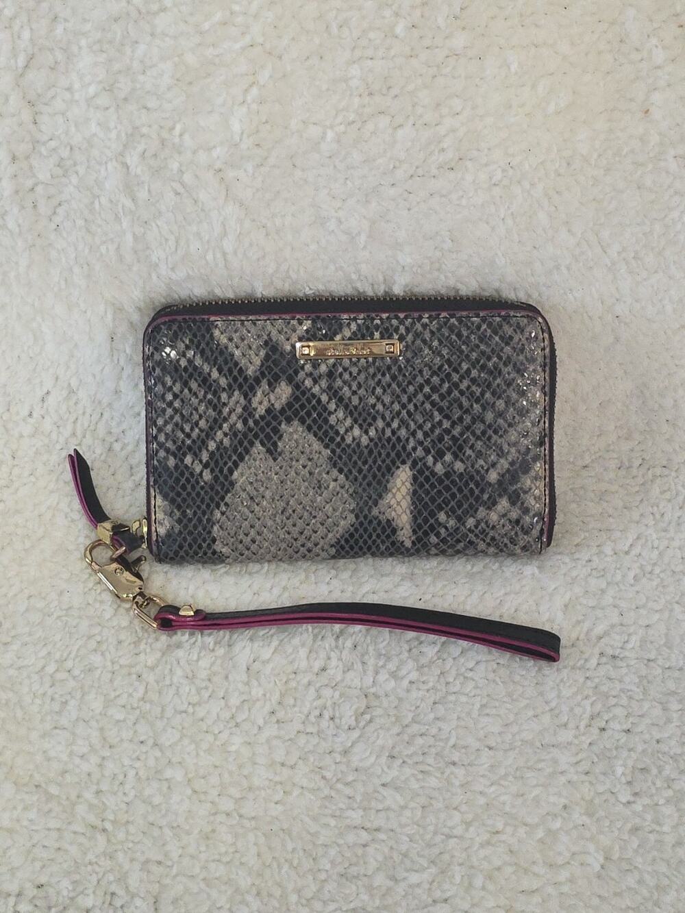 Stella & Dot Women Wallet Black Gray Faux Leather Wristlet Snake Skin Clutch